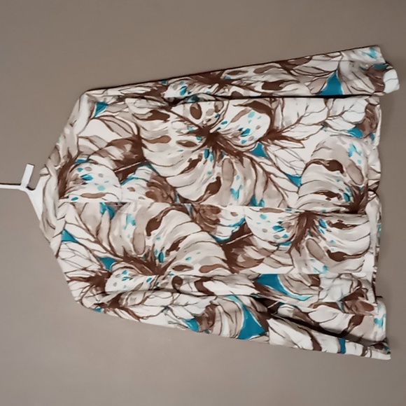 Additions by Chicos Full Button Tan/Blue Flower Patterned Light Jacket Size 2 - Picture 2 of 7